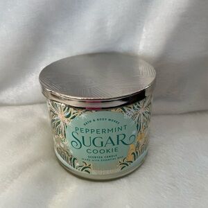 Bath & Body Works Peppermint Sugar Cookie Candle with Silver Lid